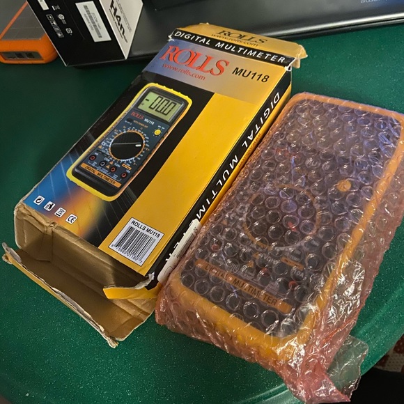 Studio Equipment - Picture 4 of 8